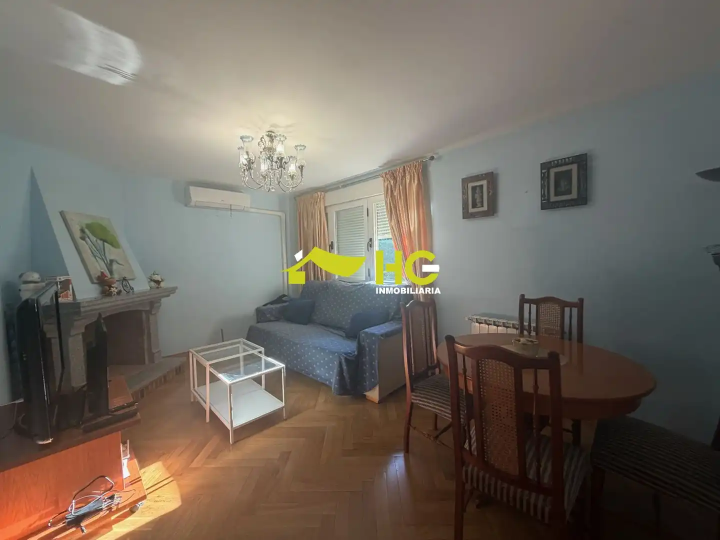 Sala d'estar de Pis per a compartir en Villaviciosa de Odón amb Calefacció, Parquet i Moblat