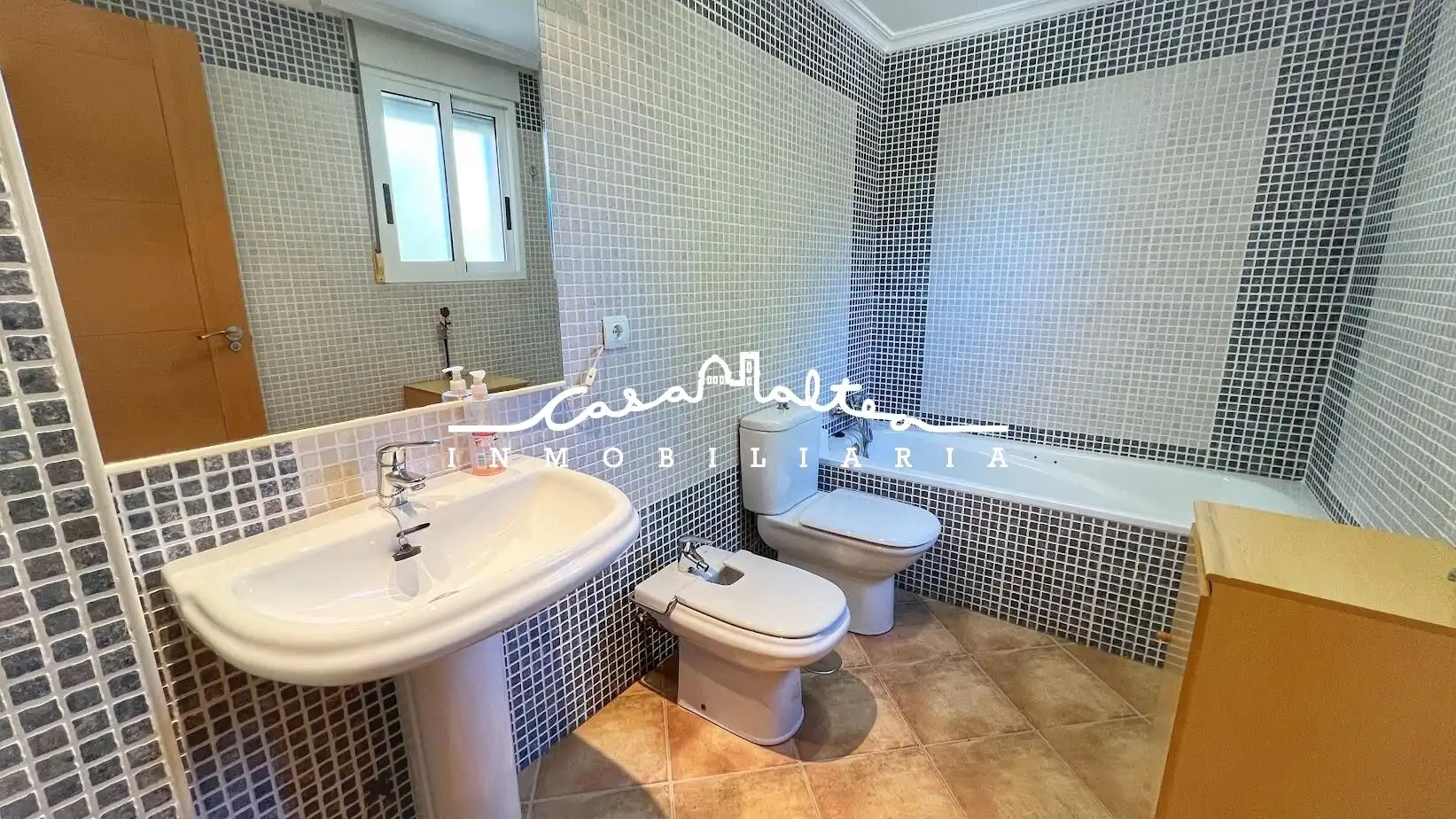 Bathroom of Houses for sale in L'Alfàs del Pi  with Private garden, Terrace and Swimming Pool