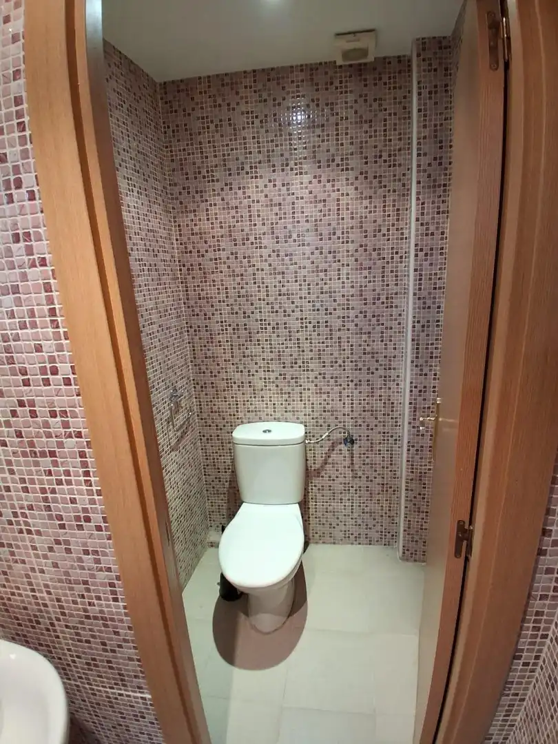 Bathroom of Commercial properties for rent in Morata de Tajuña