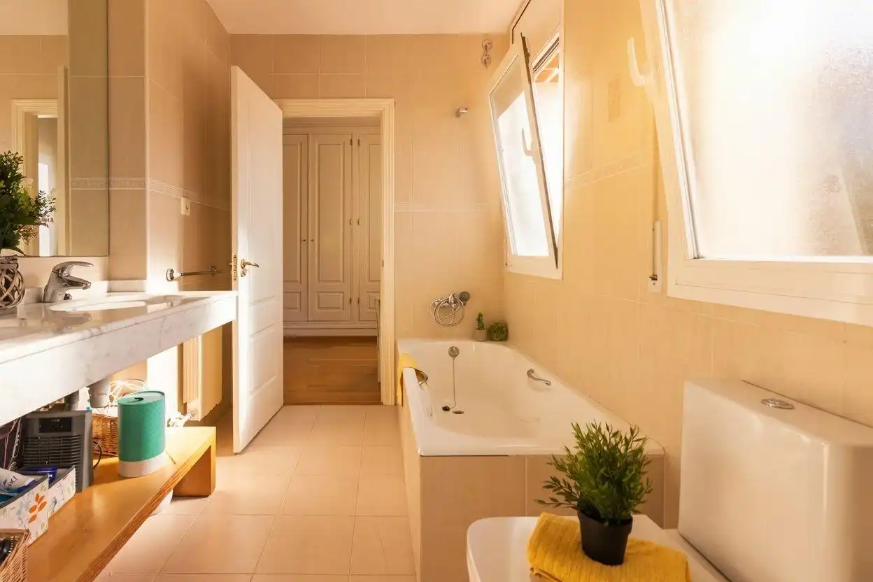 Baño de Casa o chalet en venta en Tarragona con Calefacción, Jardín privado y Terraza