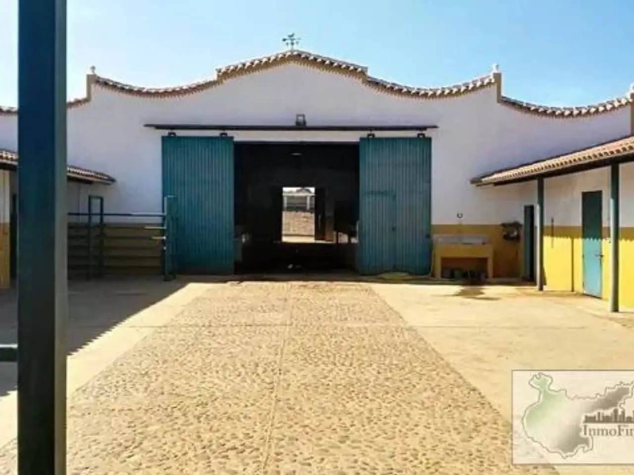 Vista exterior de Finca rústica en venta en Higuera de Vargas con Aire acondicionado, Jardín privado y Terraza