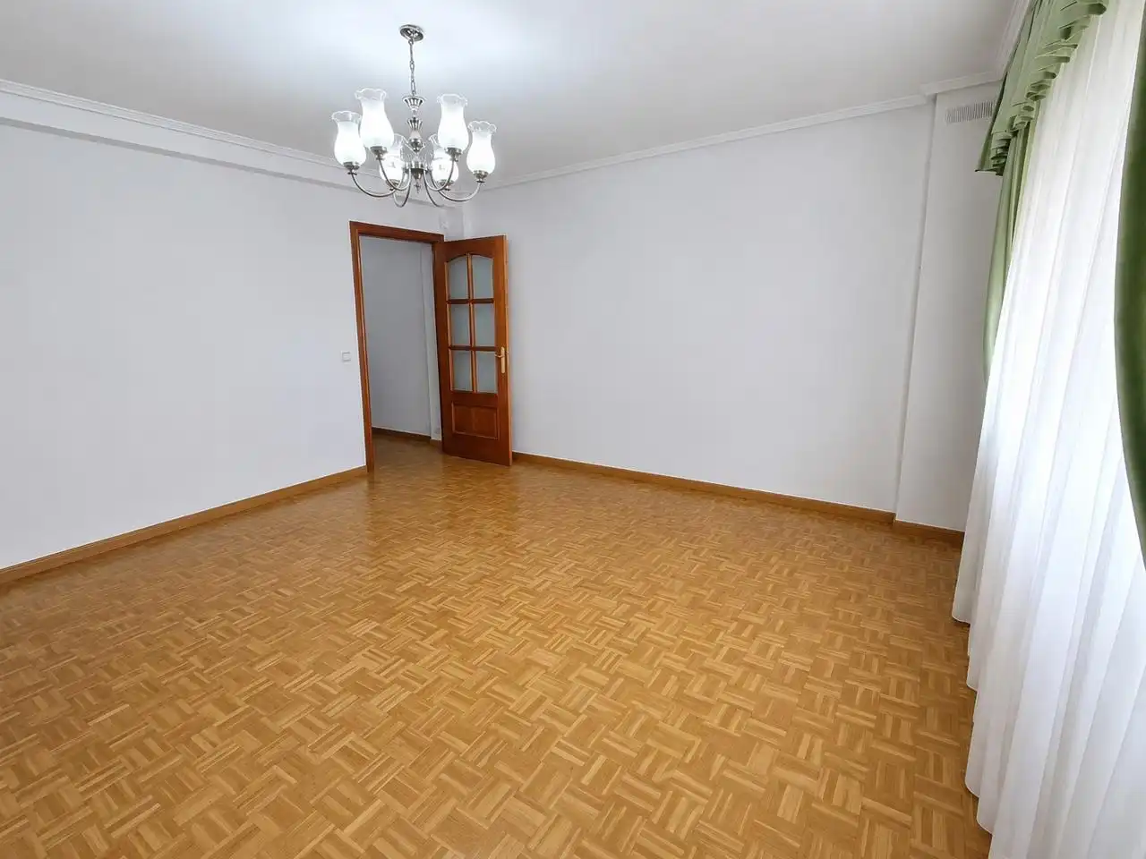 Sala de estar de Piso en venta en Madrid con Aire acondicionado, Calefacción y Parquet