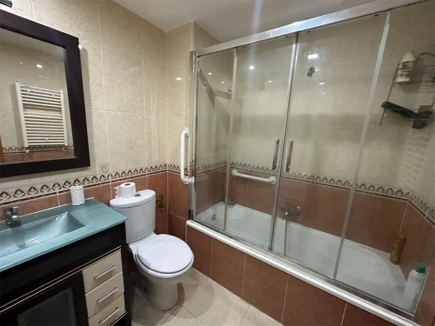 Bathroom of Flat for rent in Cuenca Capital  with Swimming Pool and Balcony