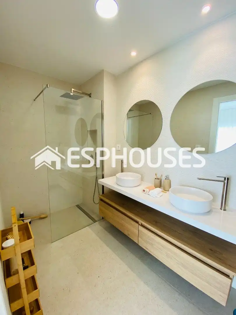 Baño de Ático en venta en Pilar de la Horadada con Aire acondicionado, Terraza y Balcón