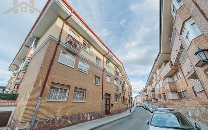 Vista exterior de Dúplex en venda en Galapagar amb Aire condicionat i Terrassa