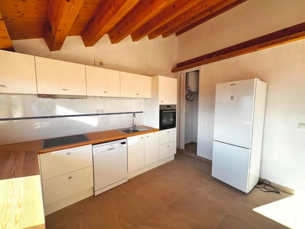 Casa adosada en venta en Calle de los Serranos de Aparicio, 11, Cretas