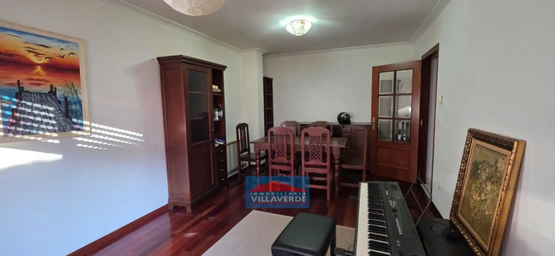 Sala d'estar de Pis en venda en Cangas  amb Calefacció
