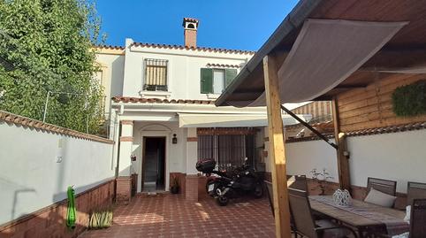Foto 2 de Casa adosada en venda a Caballero Bonald - San José Obrero - Guadalcacín, Cádiz