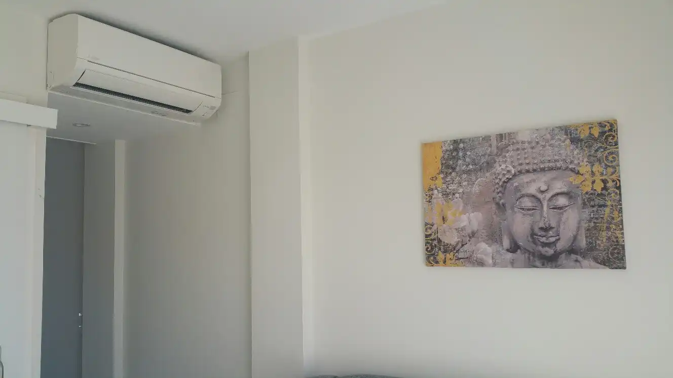 Dormitori de Àtic de lloguer en Madrid amb Aire condicionat, Calefacció i Terrassa