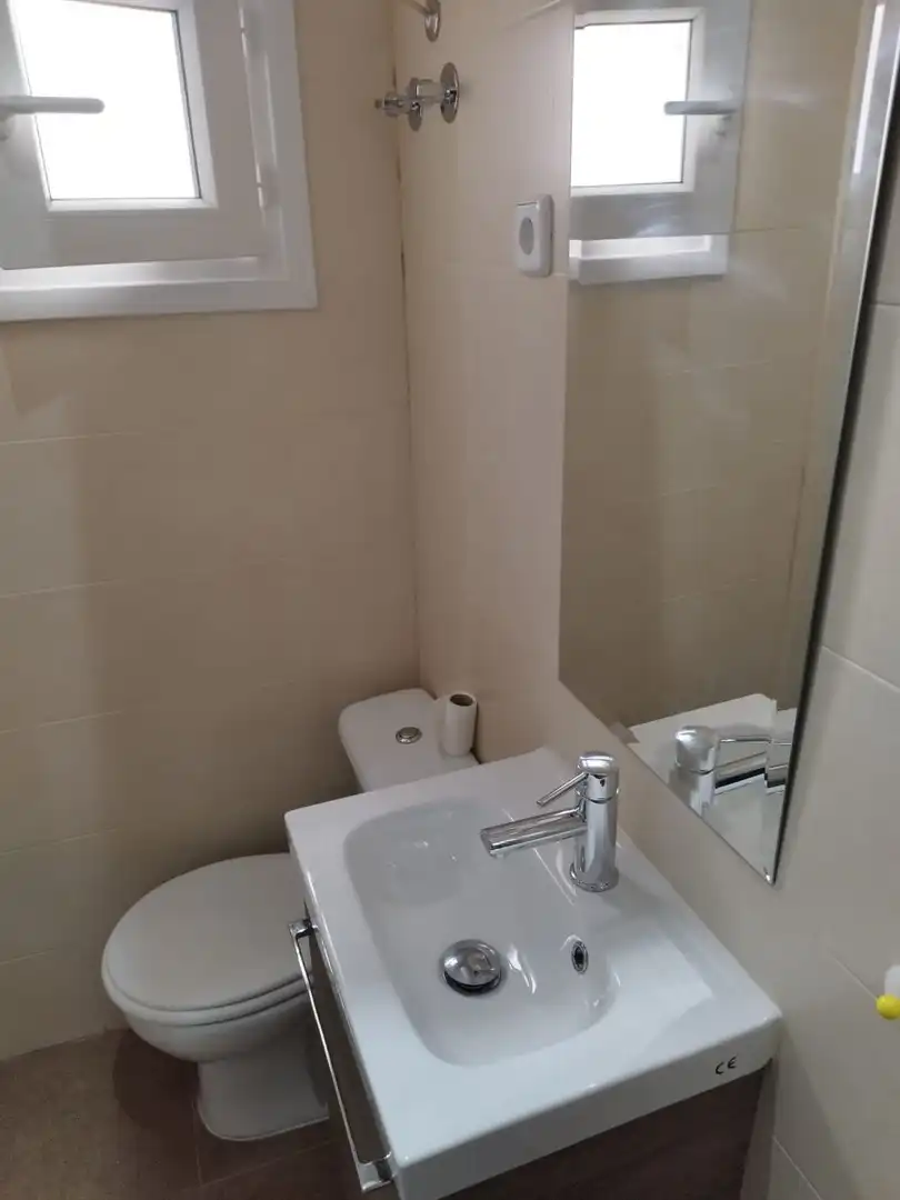 Bathroom of Apartments for rent in Madrid  with Air Conditioner, Heating and Furnished