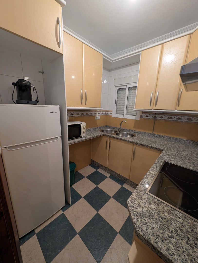 Kitchen of Flat to rent in Lucena  with Furnished, Oven and Washing machine