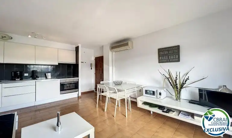 Sala de estar de Apartamento en venta en Empuriabrava