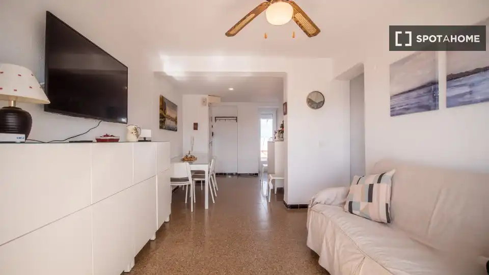 Sala d'estar de Pis de lloguer en Valencia amb Aire condicionat, Calefacció i Moblat