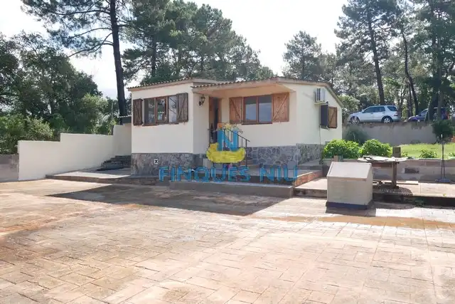 Vista exterior de Casa o chalet en venta en Vidreres con Calefacción