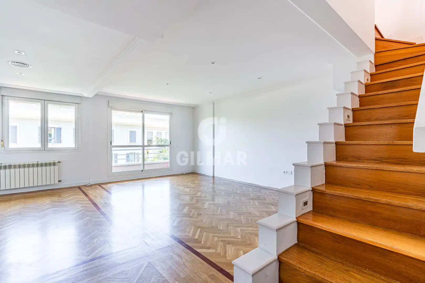 Living room of Duplexes for sale in Madrid  with Heating, Private garden and Storage room