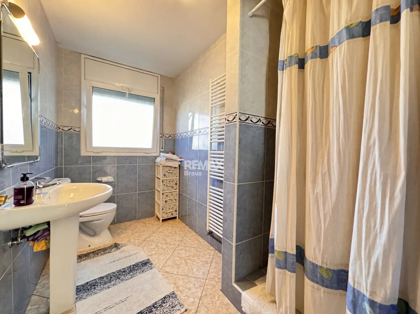 Baño de Casa o chalet en venta en Empuriabrava con Calefacción, Jardín privado y Terraza