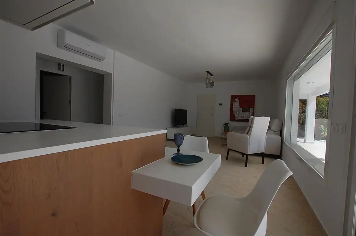 Sala d'estar de Casa o xalet en venda en Mijas amb Aire condicionat, Jardí privat i Piscina