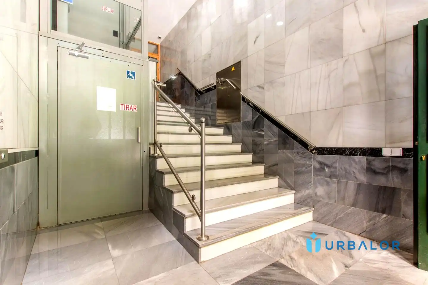 Piso en venta en Madrid con Aire acondicionado, Calefacción y Terraza