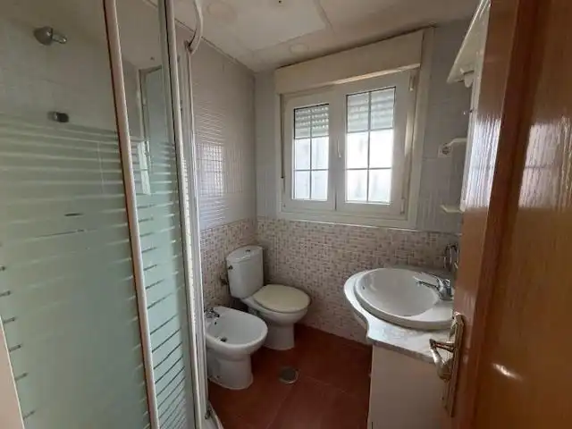 Bathroom of Ground floor for rent in El Álamo  with Heating
