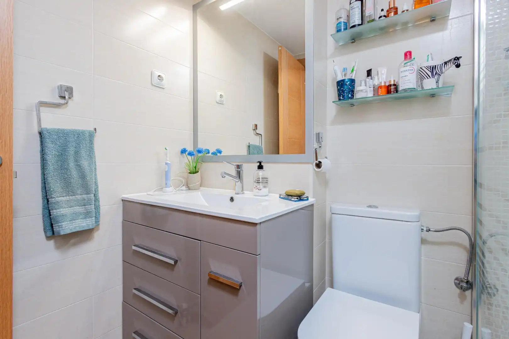 Baño de Casa adosada en venta en Tres Cantos con Calefacción, Jardín privado y Terraza