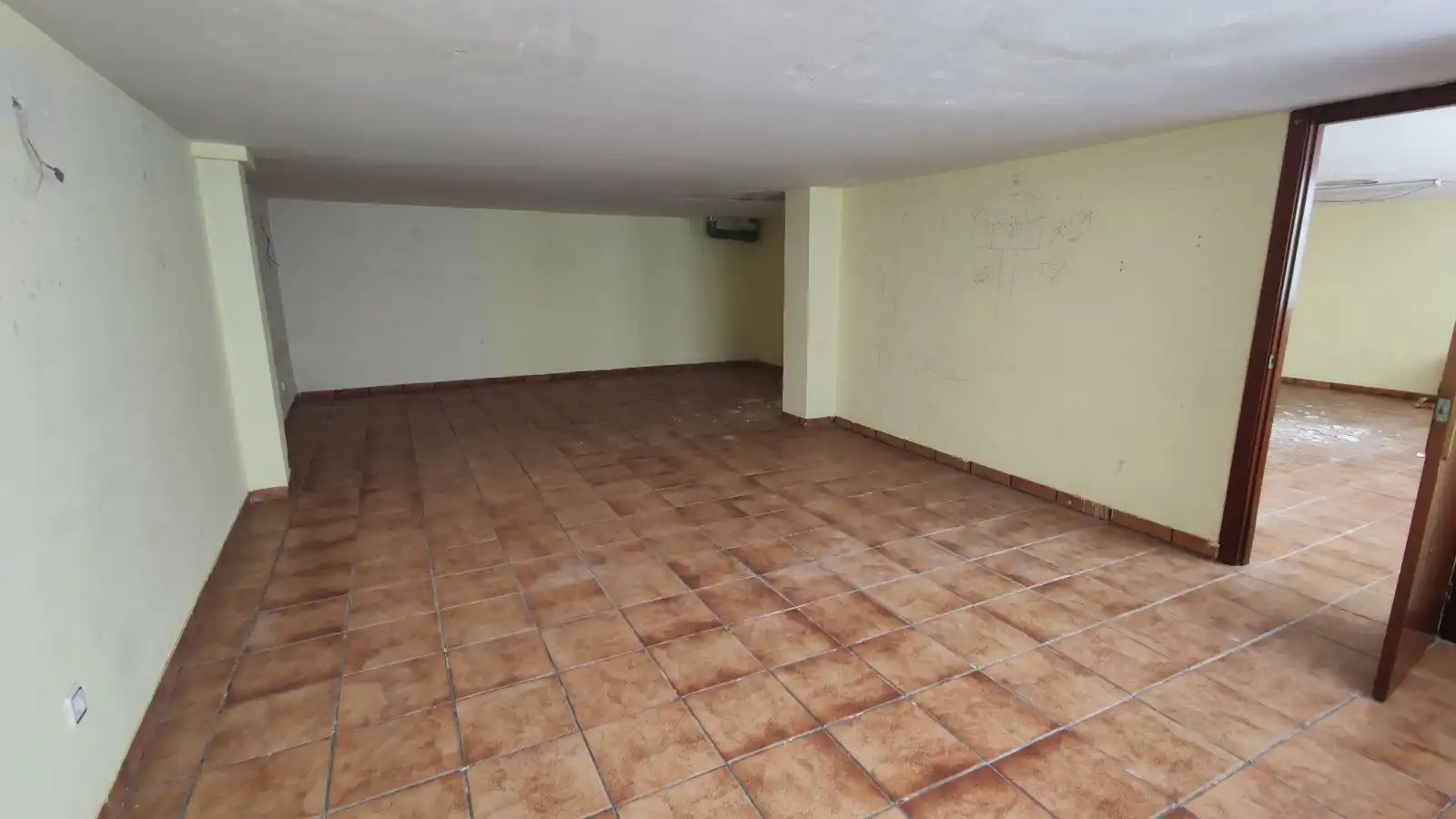 Local comercial en venda a CALLE DEL CONFLENT S/N, imagen 9