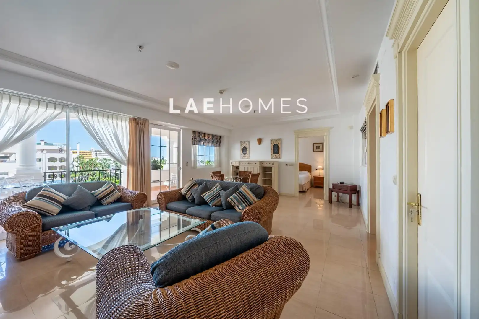 Sala d'estar de Apartament en venda en Marbella amb Aire condicionat, Calefacció i Terrassa