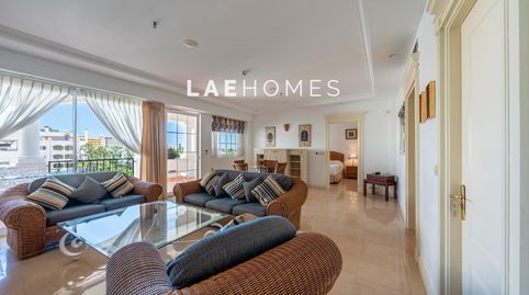 Foto 2 de Apartament en venda a Principe Alfonso Hohenloh, 19, La Carolina - Guadalpín, Marbella