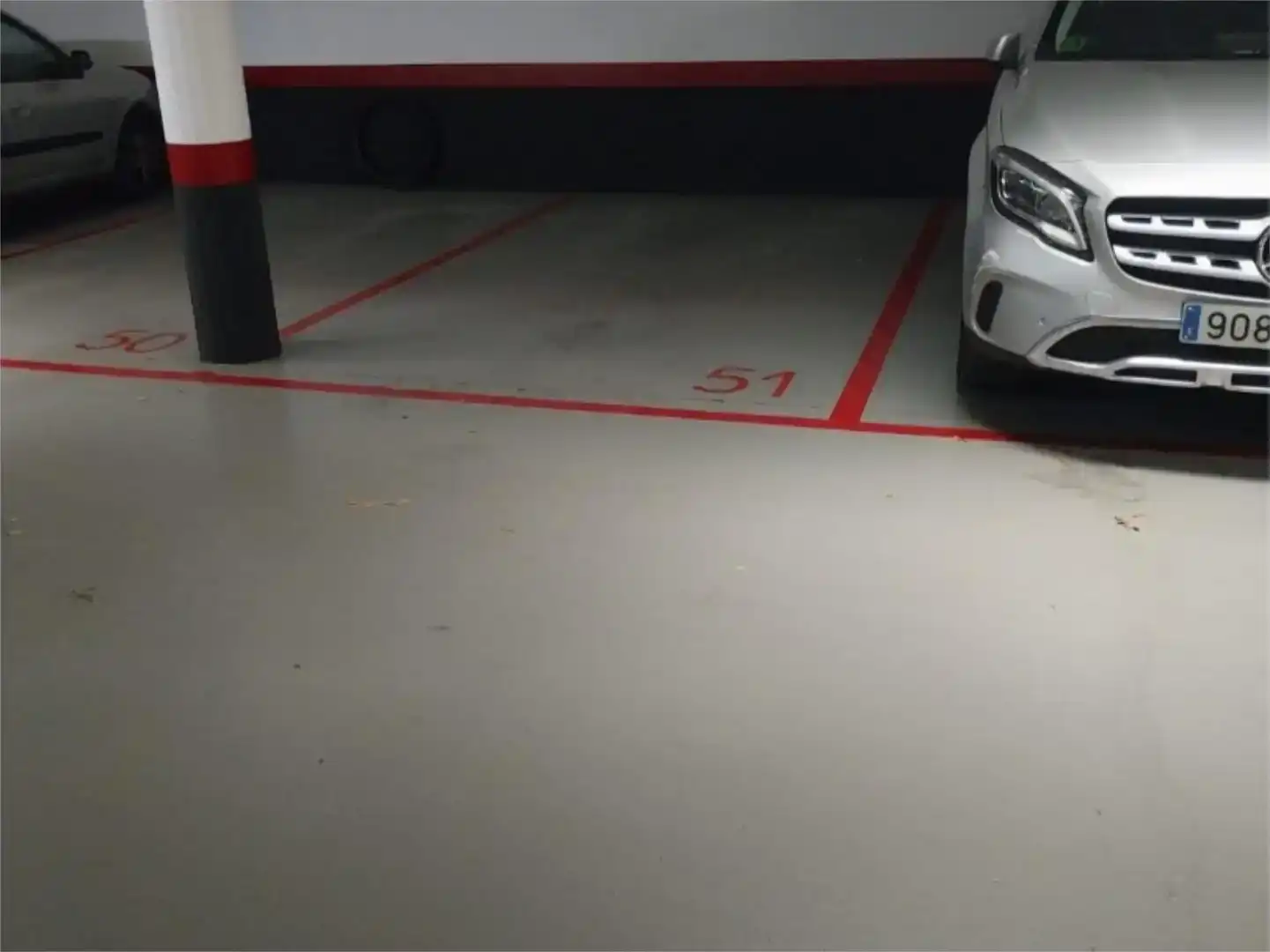 Parkplatz von Garage zur Miete in  Pamplona / Iruña