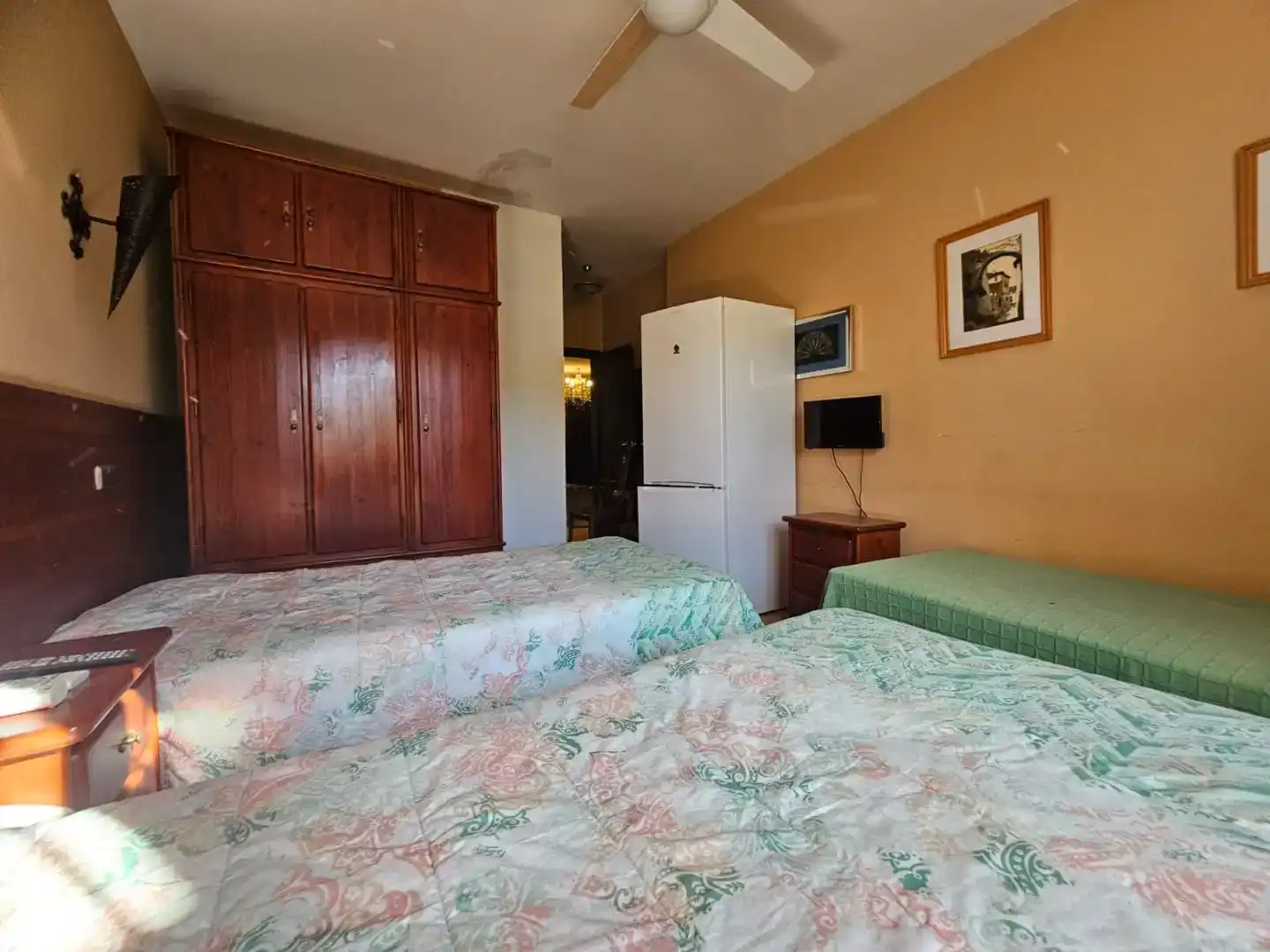 Dormitori de Casa o xalet en venda en Navahermosa amb Aire condicionat, Piscina i Balcó