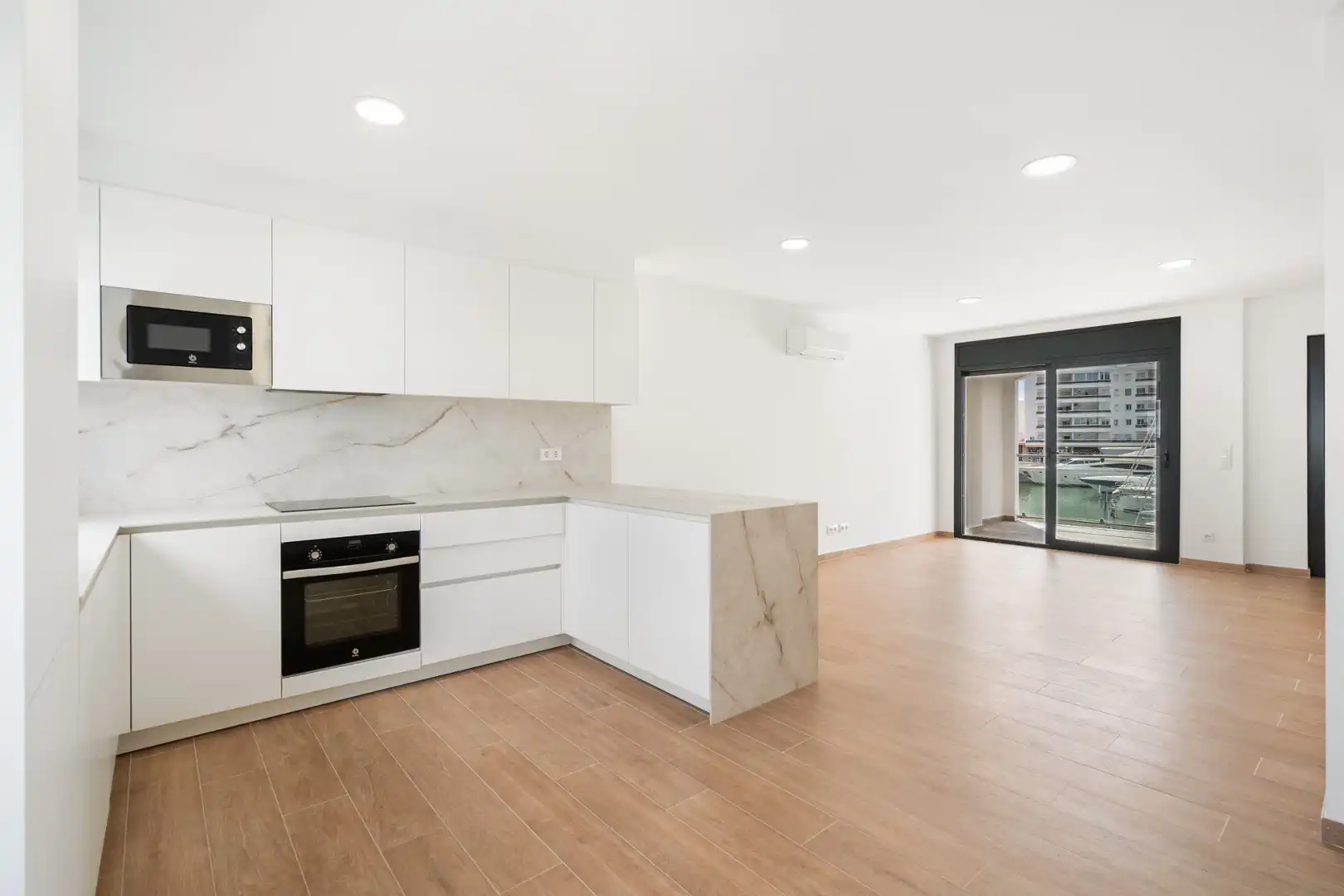 Terraced house with terrace for sale in Carrer Cavall de Mar, imagen 7