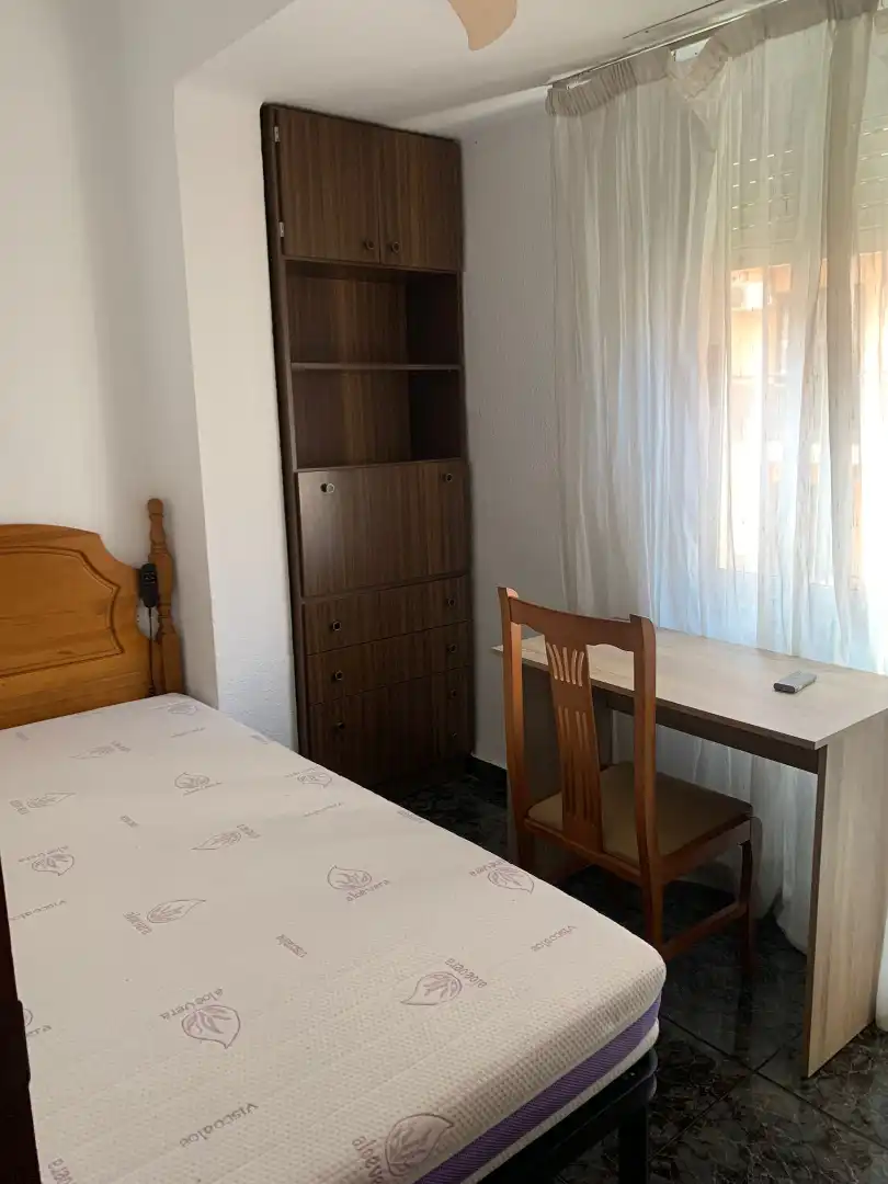 Bedroom of Flat for rent in Valencia  with Air Conditioner, Furnished and Oven
