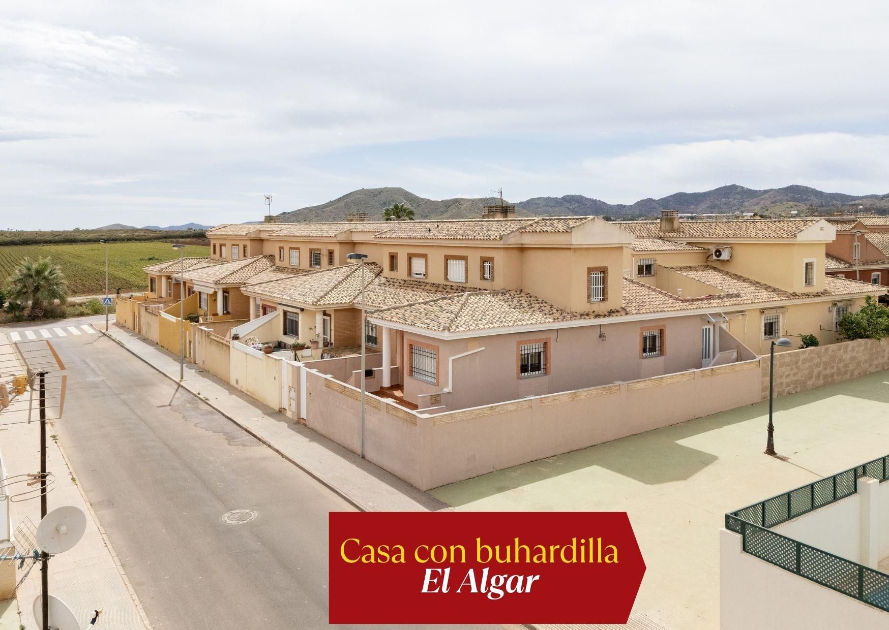 Vista exterior de Casa o xalet en venda en Cartagena amb Aire condicionat, Calefacció i Jardí privat