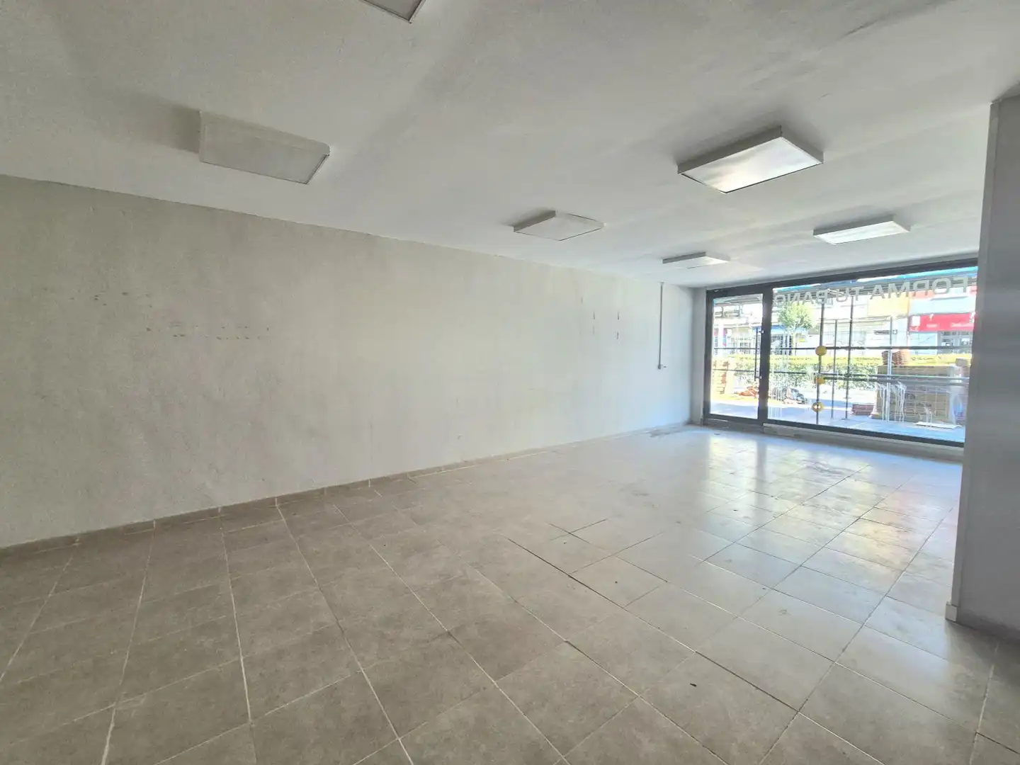 Business premises to rent in Lugones, imagen 27