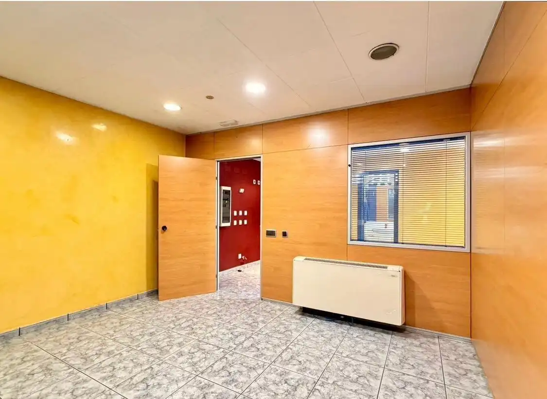 Business premises for sale in Carrer Carrer Hospital, imagen 9
