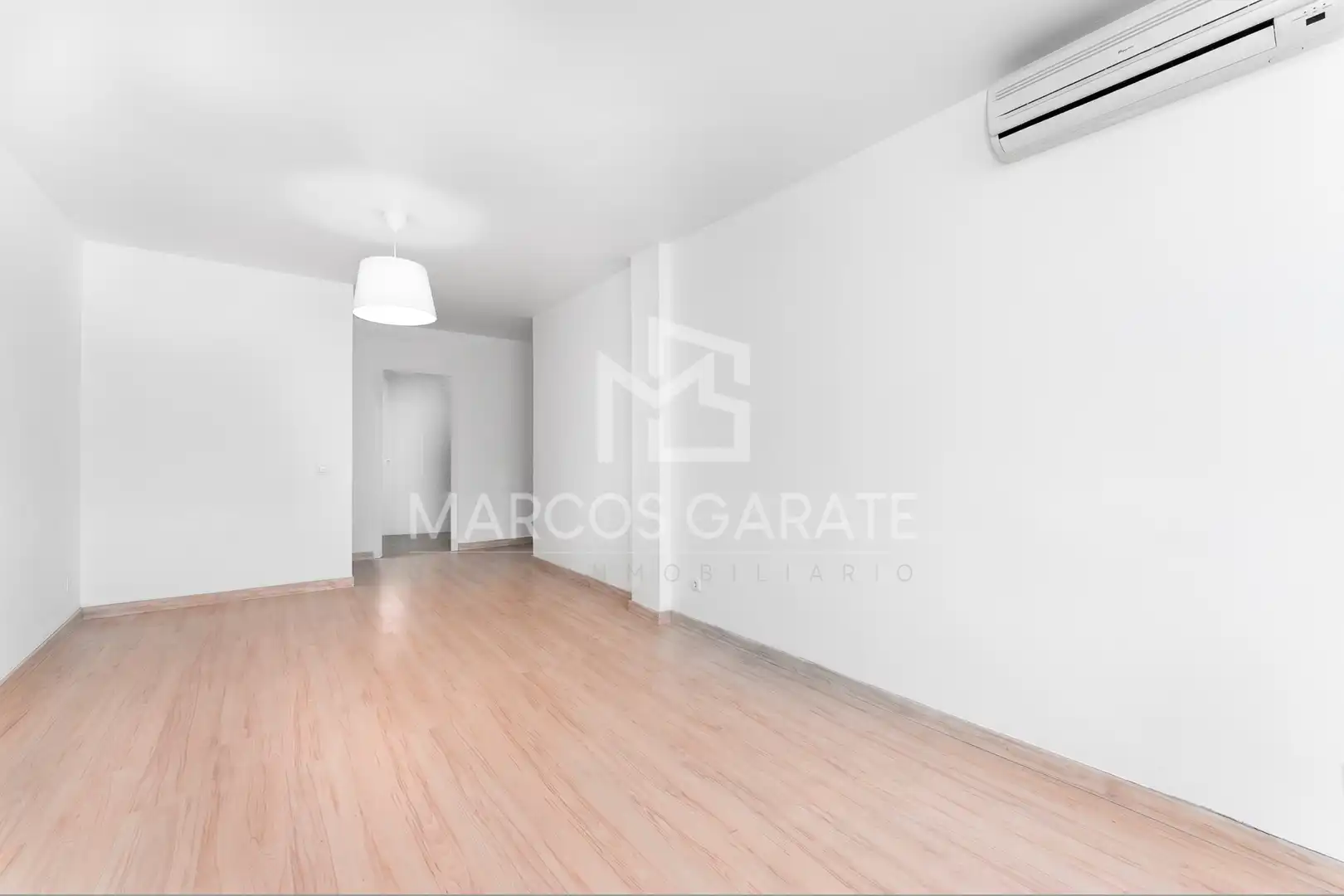 Sala de estar de Piso en venta en El Vendrell con Aire acondicionado y Balcón