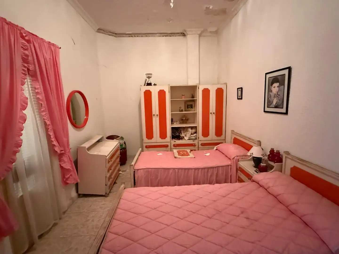 Bedroom of Houses for sale in Sevilla