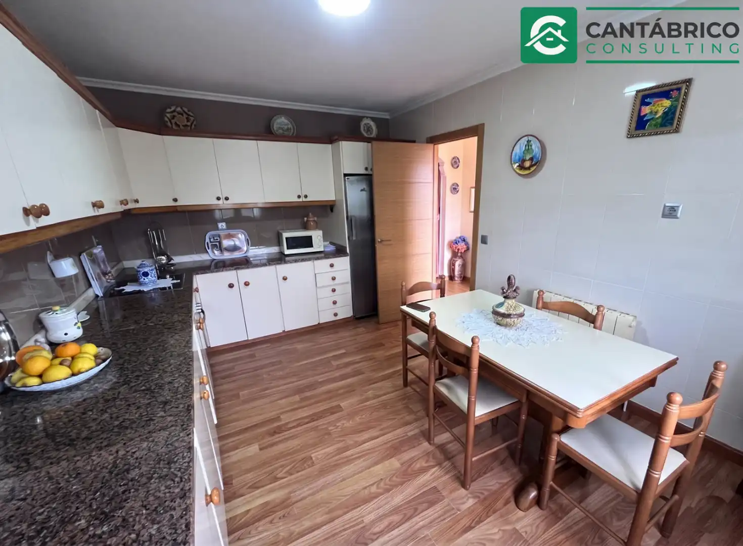 Kitchen of Houses for sale in Navia  with Heating and Furnished