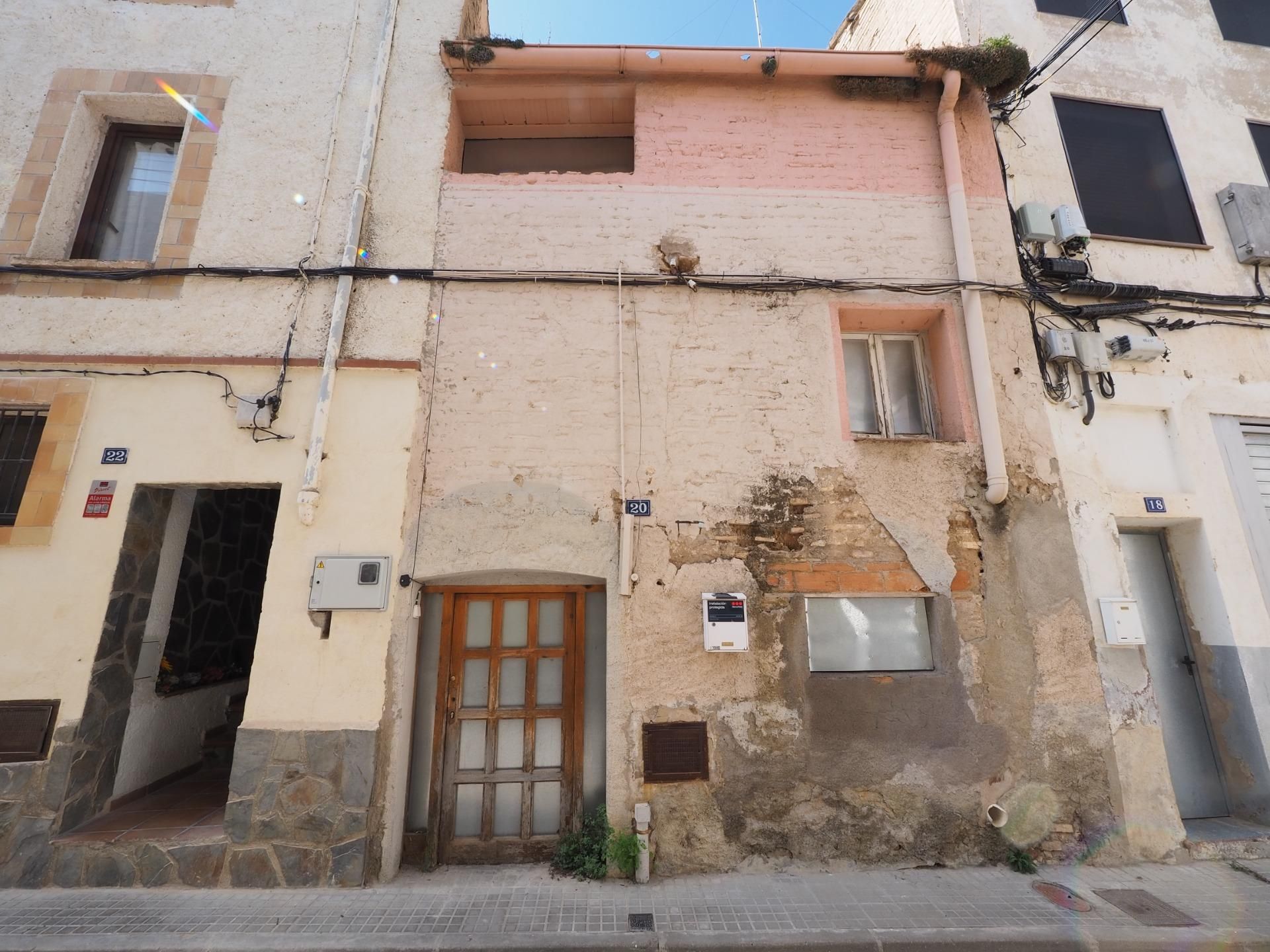 Vista exterior de Casa adosada en venda en Sant Pere de Riudebitlles amb Terrassa