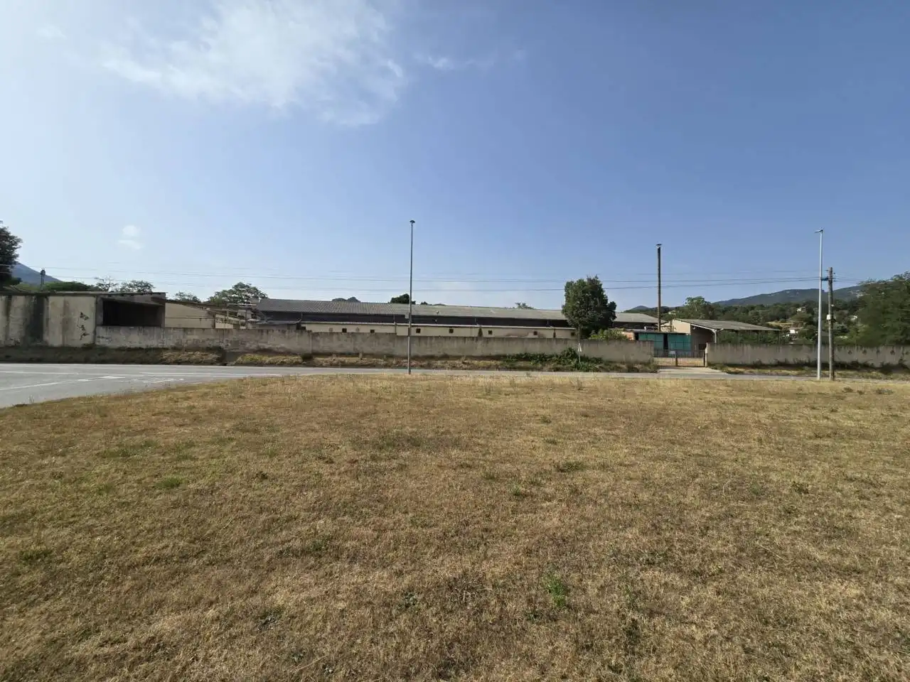 Vista exterior de Nau industrial en venda en Les Planes d'Hostoles