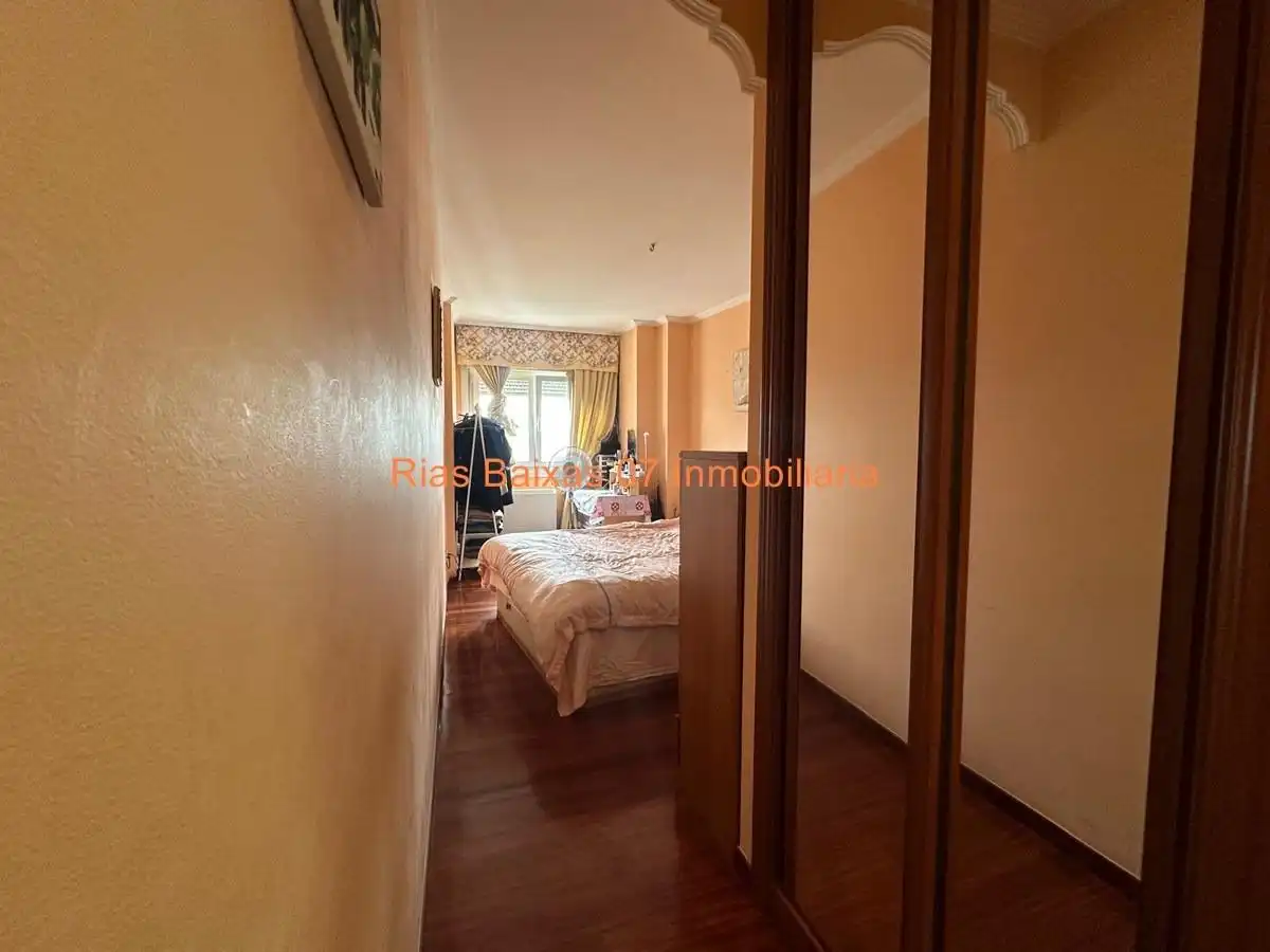 Habitación de Piso en venta en Vigo  con Calefacción, Parquet y Terraza