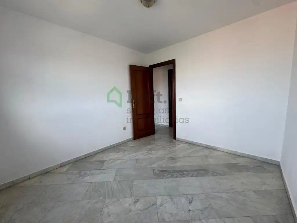 Piso en venta en Badajoz con Balcón
