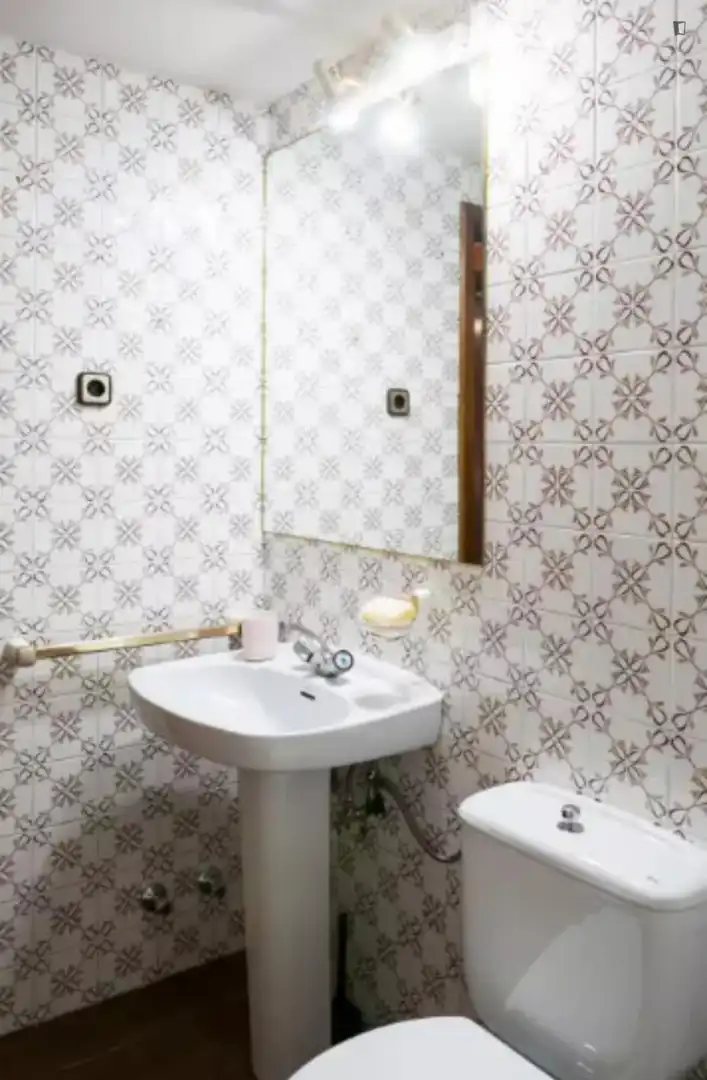 Habitació a Caballería Española