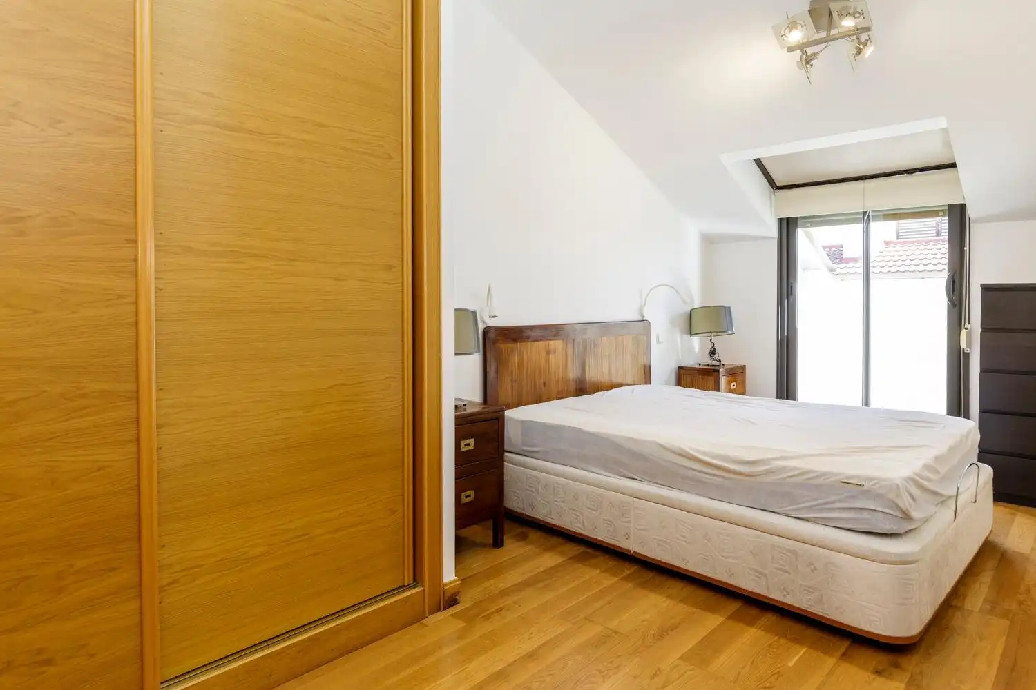 Dormitori de Àtic en venda en Zaragoza amb Calefacció, Parquet i Balcó