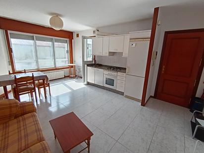 Cuina de Pis en venda en Pontevedra Capital  amb Calefacció, Parquet i Moblat