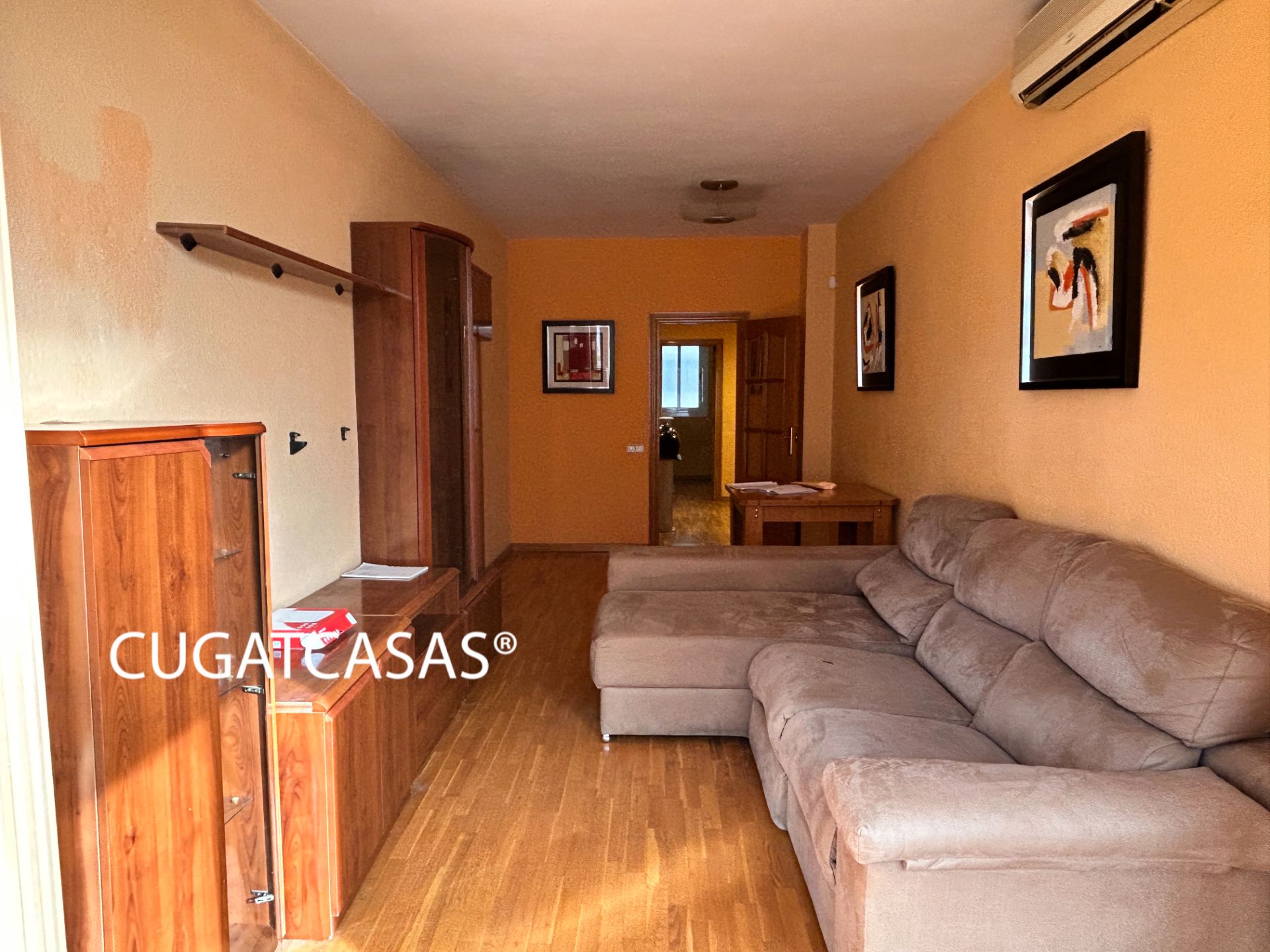 Sala d'estar de Pis en venda en L'Hospitalet de Llobregat amb Aire condicionat, Calefacció i Parquet