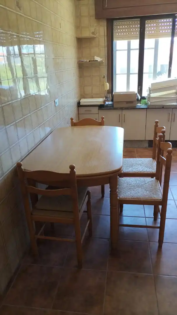Menjador de Casa o xalet en venda en Ribeira amb Calefacció, Jardí privat i Parquet