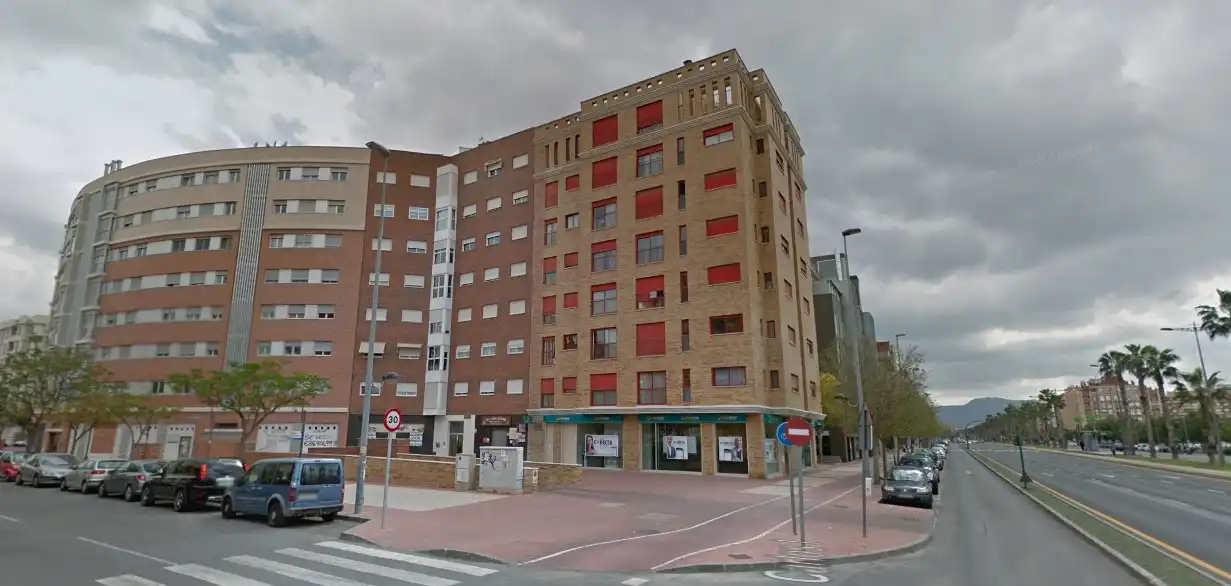 Aparcamiento con ascensor en alquiler en Avenida Juan Carlos I 84