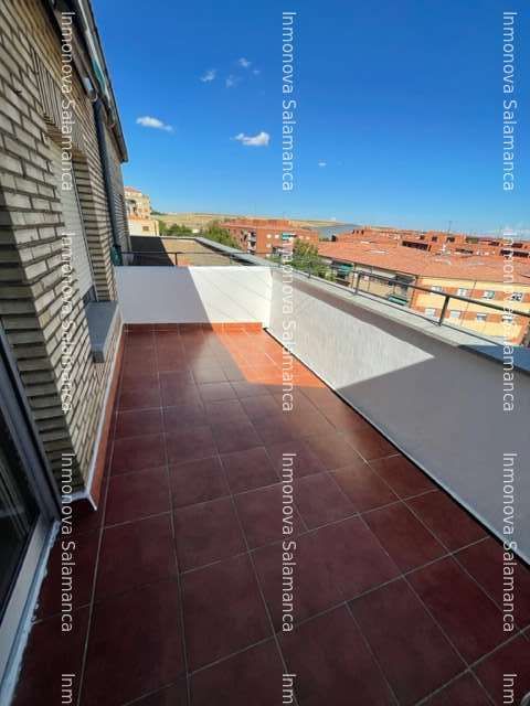 Terrassa de Àtic de lloguer en Salamanca Capital amb Calefacció, Terrassa i Moblat