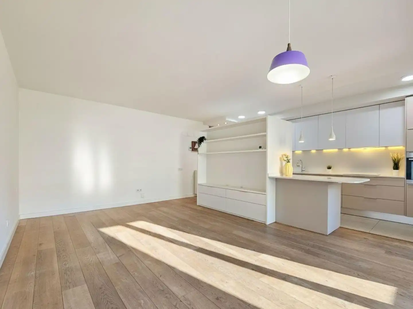 Wohnzimmer von Wohnung zum Verkauf in Barcelona mit Klimaanlage, Heizung und Terrasse