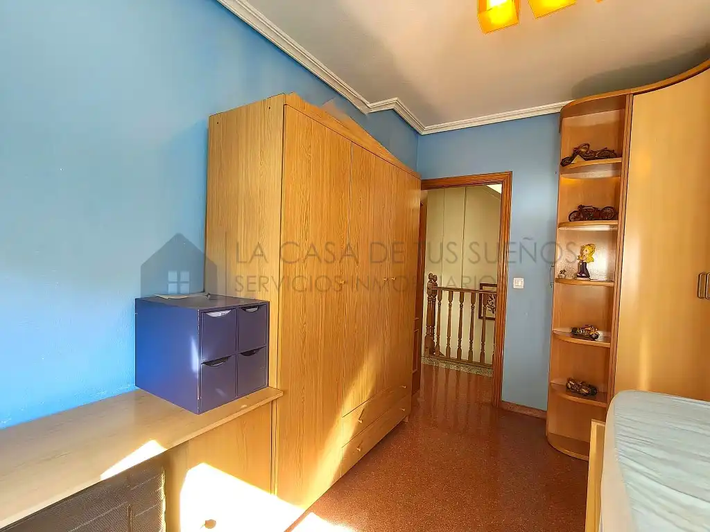 Dormitori de Casa adosada en venda en San Crispín - Huerta Nueva-Estación  